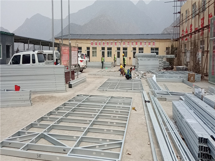 輕鋼房屋加層項(xiàng)目龍骨安裝 輕鋼房屋加層項(xiàng)目龍骨安裝