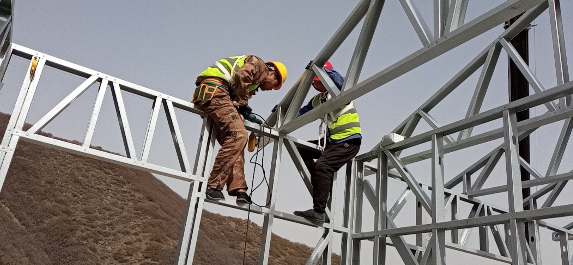 輕鋼房屋加三層項目屋頂安裝 輕鋼房屋加三層項目屋頂安裝