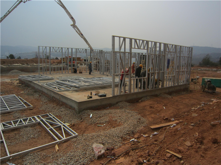 “輕鋼別墅”的構造設計與施工