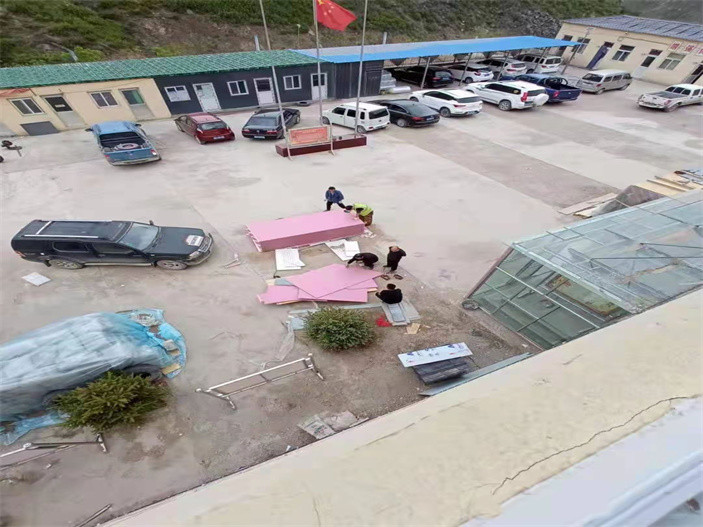 輕鋼房屋加三層項(xiàng)目?jī)?nèi)墻石膏板安裝中 輕鋼房屋加三層項(xiàng)目?jī)?nèi)墻石膏板安裝中