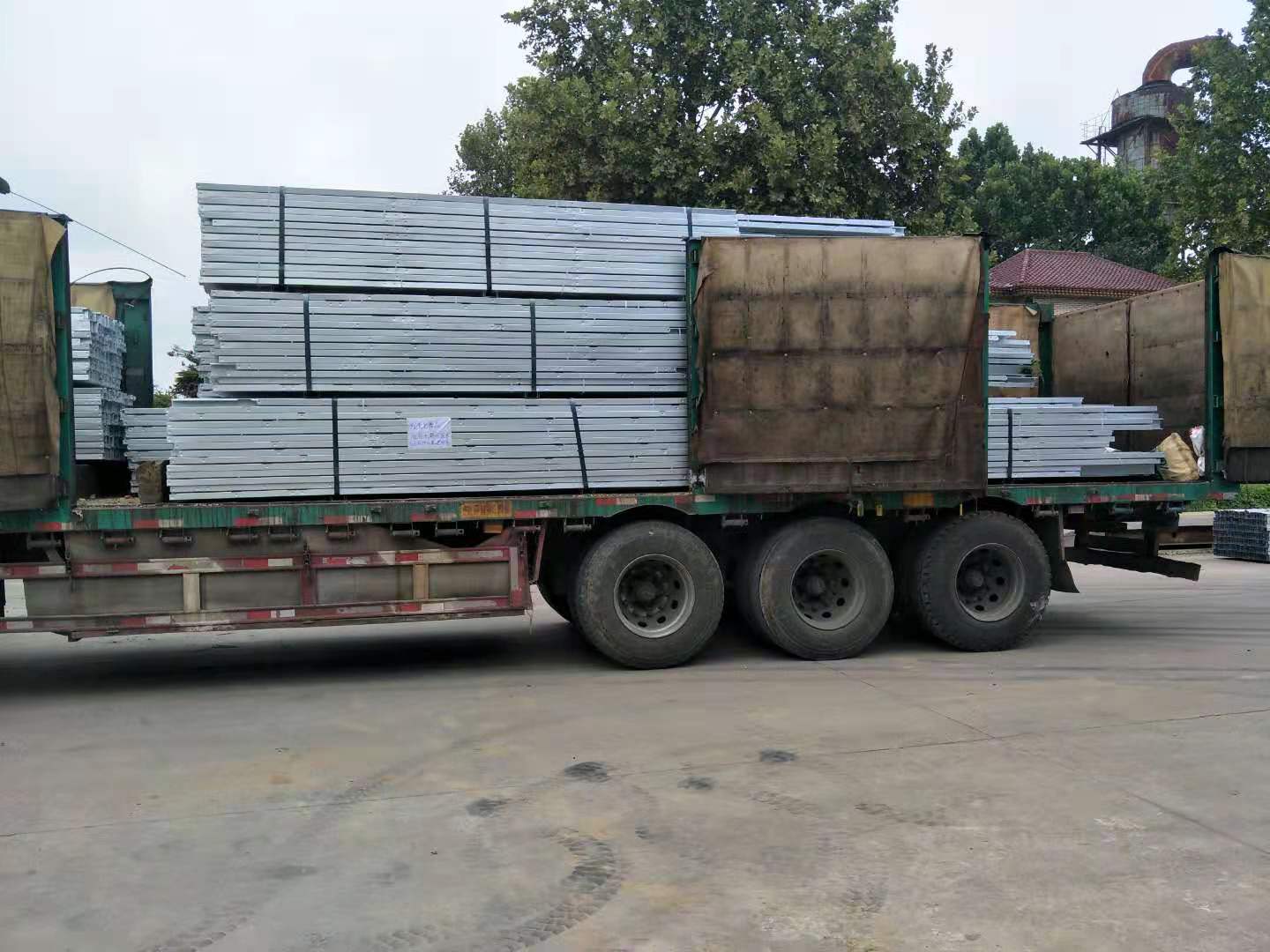 輕鋼龍骨售樓部項(xiàng)目龍骨發(fā)貨 輕鋼龍骨售樓部項(xiàng)目龍骨發(fā)貨