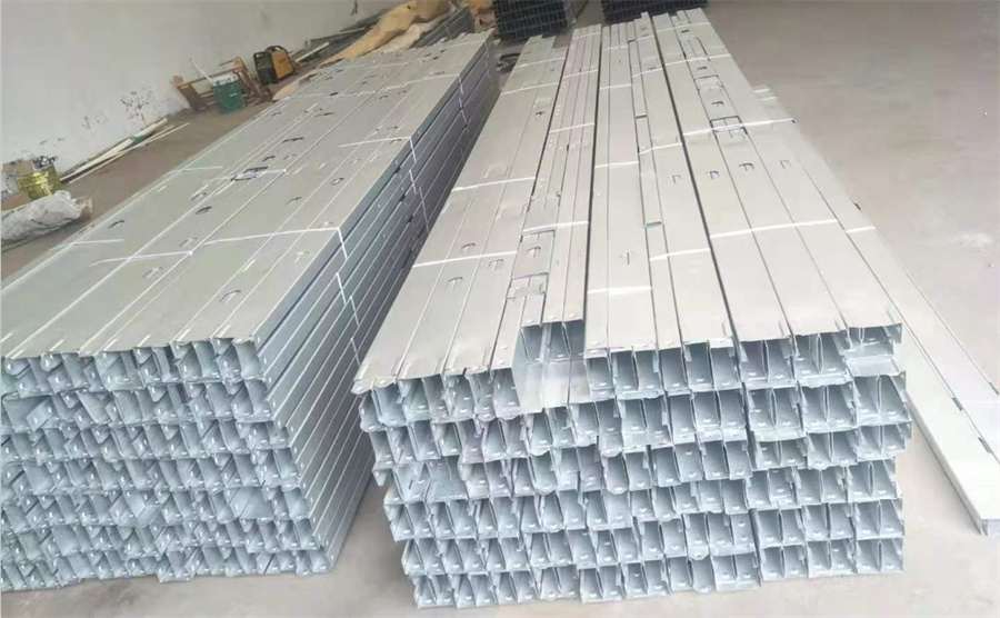 一層170平米歐式輕鋼別墅房屋龍骨加工中 一層170平米歐式輕鋼別墅房屋龍骨加工中