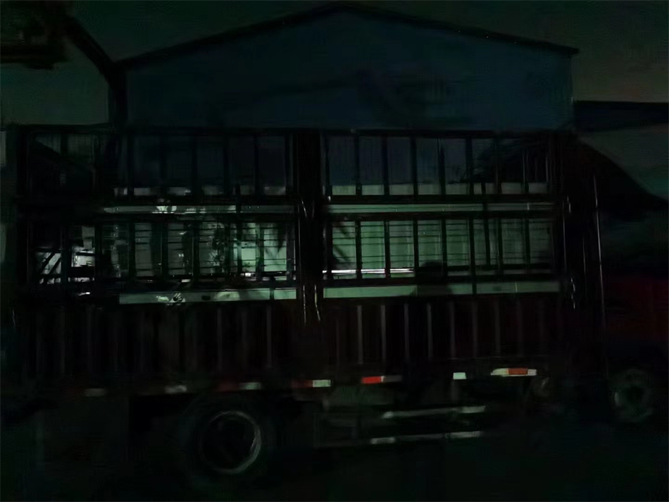 一層70平米輕鋼公廁第二套龍骨材料發(fā)貨 一層70平米輕鋼公廁第二套龍骨材料發(fā)貨