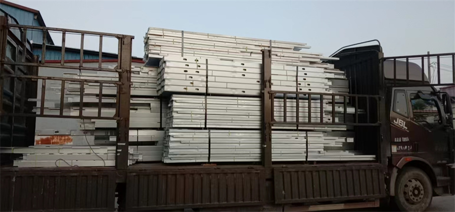 二層296平米輕鋼別墅房屋龍骨發(fā)貨 二層296平米輕鋼別墅房屋龍骨發(fā)貨