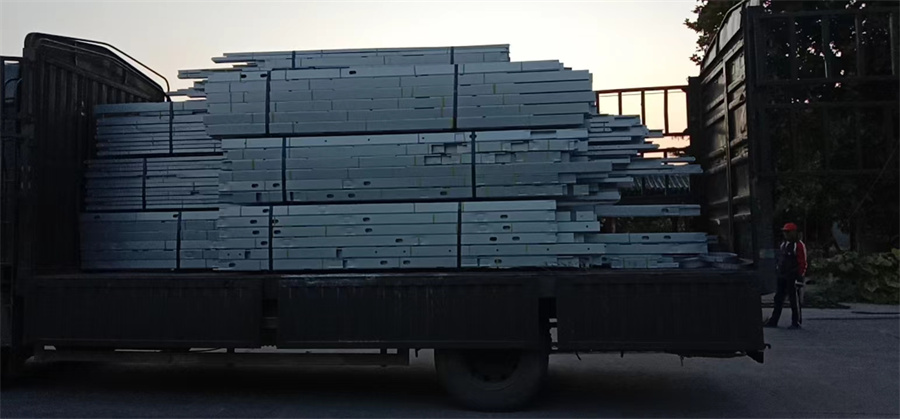 二層296平米輕鋼別墅房屋龍骨發(fā)貨 二層296平米輕鋼別墅房屋龍骨發(fā)貨