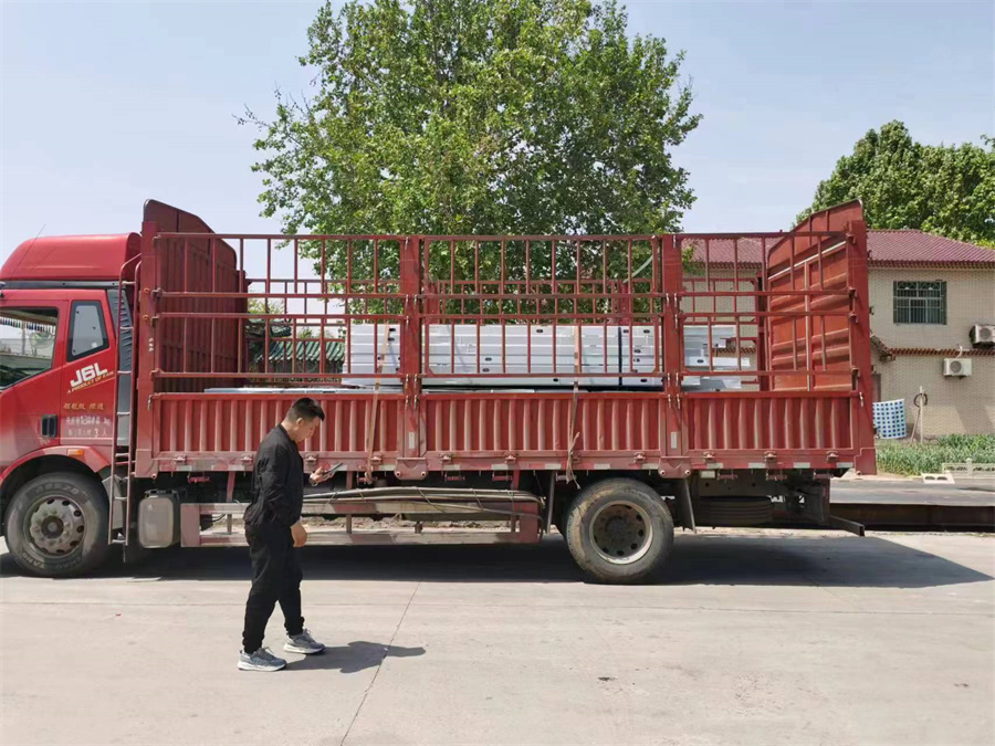 一層144平米輕鋼別墅房屋龍骨加工完成發(fā)貨 一層144平米輕鋼別墅房屋龍骨加工完成發(fā)貨