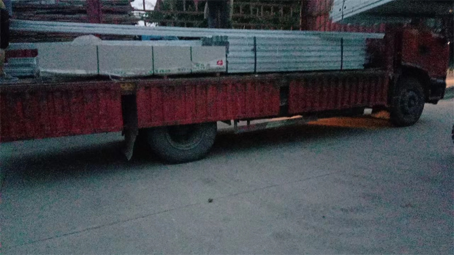 接二層92平米輕鋼別墅房屋龍骨發(fā)貨 接二層92平米輕鋼別墅房屋龍骨發(fā)貨